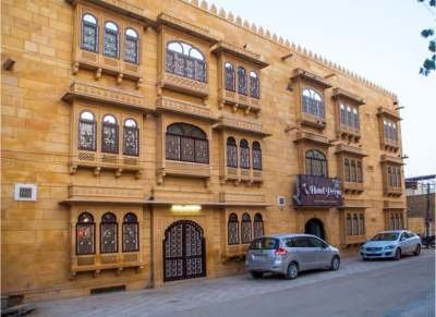 Priya Hotel