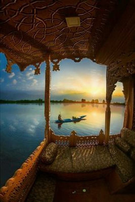 Kashmir 6 Nights 7 Days Packege Tour